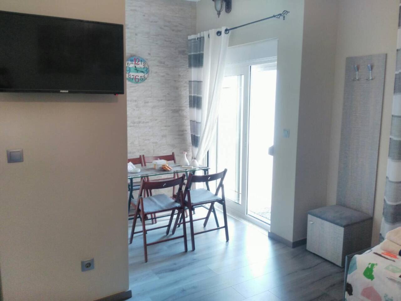 Petro'S Apartment Korce Exterior foto